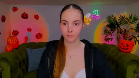 Erika online show from 11.02.25