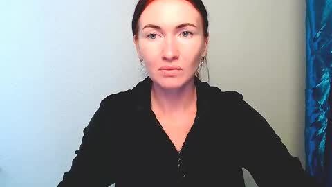 Snapshot of _cutie_and_shy_ chatting on 09.23.25 _cutie_and_shy_ online show from 09.23.25