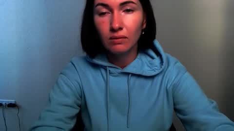 Snapshot of _cutie_and_shy_ chatting on 10.21.25 _cutie_and_shy_ online show from 10.21.25