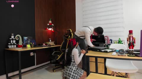 WELCOME TO THE OFFICE online show from 12.19.24