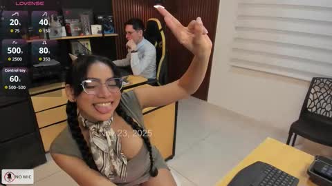 WELCOME TO THE OFFICE online show from 11.23.25