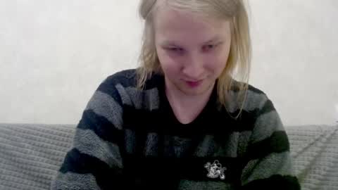 Snapshot of _dash_ chatting on 11.19.25 Tony online show from 11.19.25