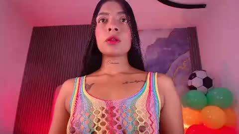 Snapshot of _diionne chatting on 06.19.26 Dione online show from 06.19.26