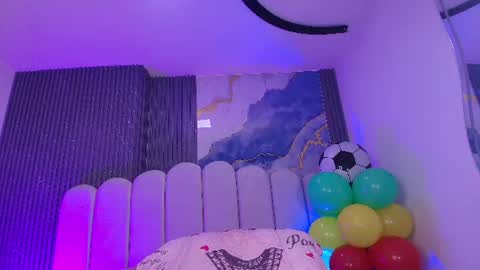 Snapshot of _diionne chatting on 06.23.26 Dione online show from 06.23.26