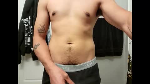 Snapshot of _drew__ chatting on 10.18.25 _drew__ online show from 10.18.25