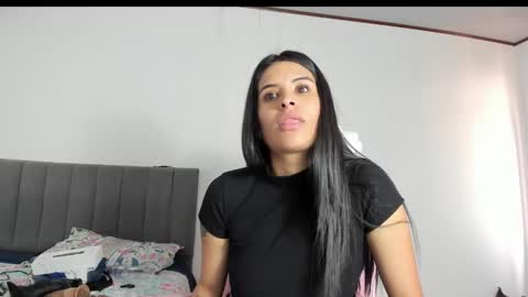 Snapshot of _elektrah chatting on 02.10.25 _elektrah online show from 02.10.25