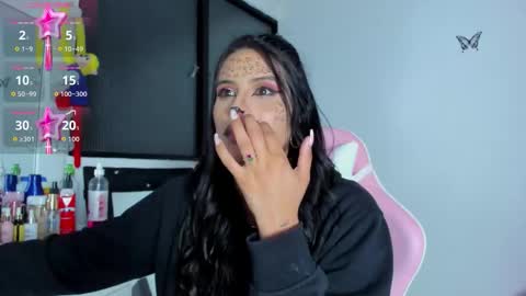 Snapshot of _elektrah chatting on 10.15.25 _elektrah online show from 10.15.25