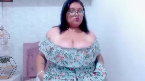 Snapshot of _ellhe chatting on 12.04.24 Ellhe online show from 12.04.24