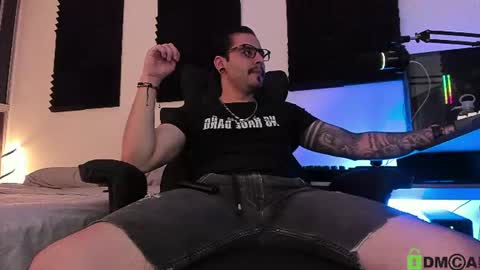 Snapshot of _elon_coxx_ chatting on 08.04.26 - online show from 08.04.26