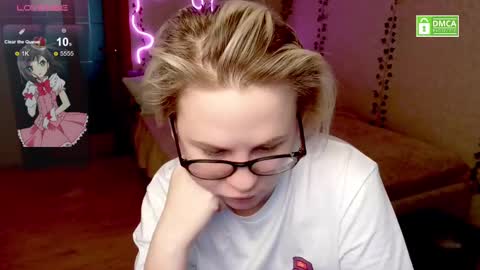 Snapshot of _elven_dreams__ chatting on 02.09.25 chloue and Gretta online show from 02.09.25