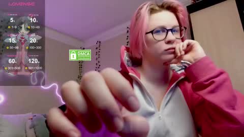 Snapshot of _elven_dreams__ chatting on 02.16.25 chloue and Gretta online show from 02.16.25