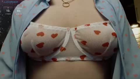 chloue and Gretta online show from 06.17.26