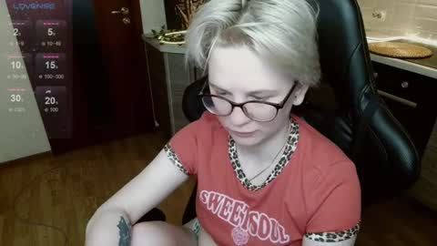 chloue and Gretta online show from 07.18.26
