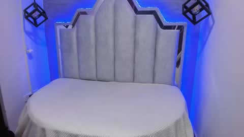 Emily  online show from 09.11.25