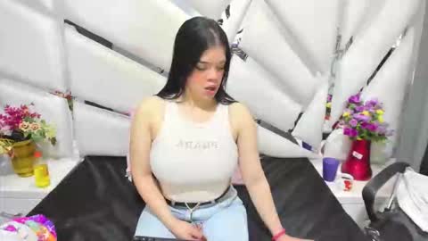 Snapshot of _emilysquirt chatting on 02.24.26 emily online show from 02.24.26