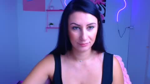 Emma online show from 10.20.25