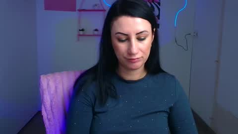 Emma online show from 12.20.25