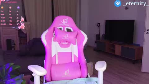 Mia  online show from 03.03.25