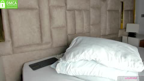 _eris_rose online show from 10.18.25