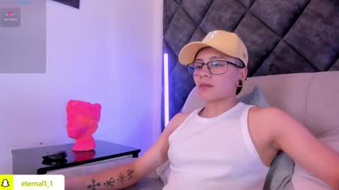 Snapshot of _eternal3_ chatting on 06.18.26 Eternal online show from 06.18.26