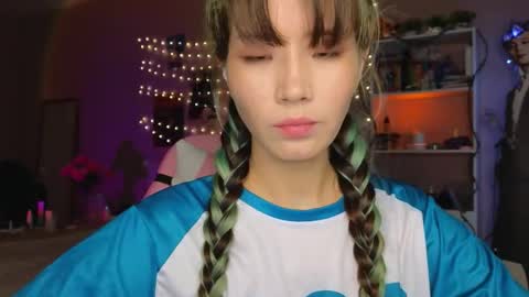 EveEva online show from 11.19.25