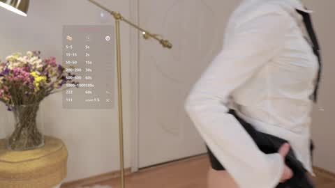 Snapshot of _female_essence_ chatting on 12.12.24 Essie online show from 12.12.24