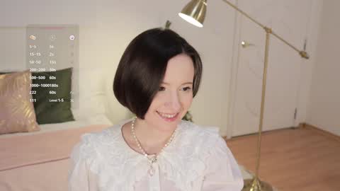 Snapshot of _female_essence_ chatting on 12.27.24 Essie online show from 12.27.24