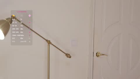 Snapshot of _female_essence_ chatting on 02.22.25 Essie online show from 02.22.25