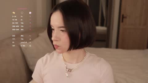 Essie  online show from 04.02.26