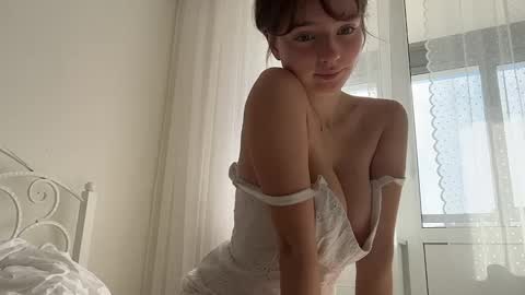 Snapshot of _floret_joy_ chatting on 03.22.26 Alice Sorry friends. I wont be able to see you today see you tomorrow. online show from 03.22.26