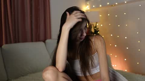 Snapshot of _fluffybunny_ chatting on 12.24.24 Goldy Grace online show from 12.24.24