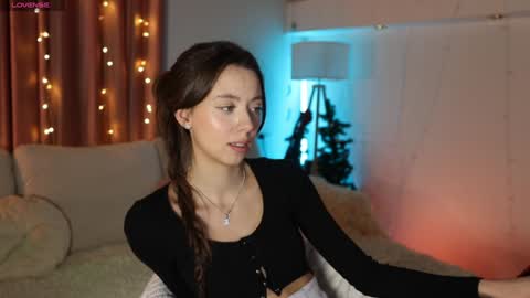 Snapshot of _fluffybunny_ chatting on 01.10.25 Goldy Grace online show from 01.10.25