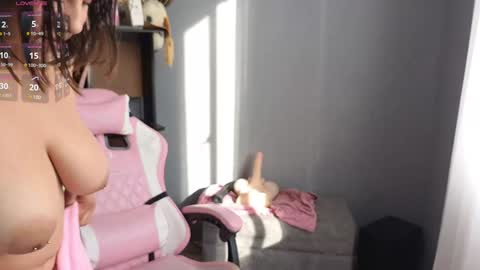 we are hot friends online show from 01.02.25