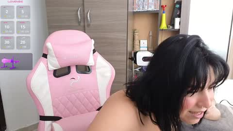 we are hot friends online show from 01.20.25