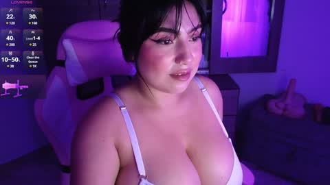 we are hot friends online show from 01.23.25