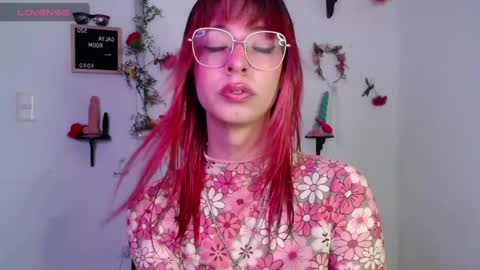 Snapshot of _galya_ chatting on 04.13.26 Galya online show from 04.13.26