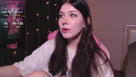 Snapshot of _gummybears_ chatting on 02.15.25 Tori online show from 02.15.25