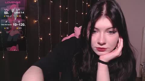 Snapshot of _gummybears_ chatting on 03.04.25 Tori online show from 03.04.25