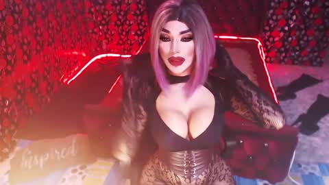 Snapshot of _hailyourqueenx chatting on 12.04.24 GoDDess Chloe online show from 12.04.24