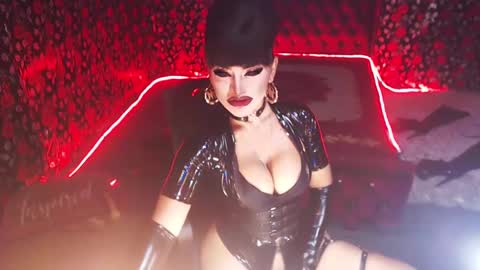 Snapshot of _hailyourqueenx chatting on 12.23.24 GoDDess Chloe online show from 12.23.24