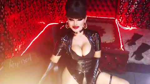 Snapshot of _hailyourqueenx chatting on 12.26.24 GoDDess Chloe online show from 12.26.24