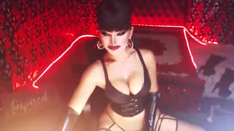 Snapshot of _hailyourqueenx chatting on 12.28.24 GoDDess Chloe online show from 12.28.24