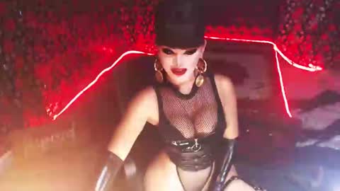 Snapshot of _hailyourqueenx chatting on 01.04.25 GoDDess Chloe online show from 01.04.25