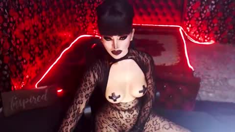 Snapshot of _hailyourqueenx chatting on 01.13.25 GoDDess Chloe online show from 01.13.25