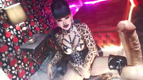 Snapshot of _hailyourqueenx chatting on 09.23.25 GoDDess Chloe online show from 09.23.25