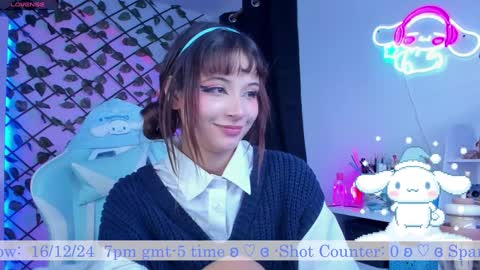 Snapshot of _heavenly_blue_ chatting on 12.16.24 Bluey online show from 12.16.24