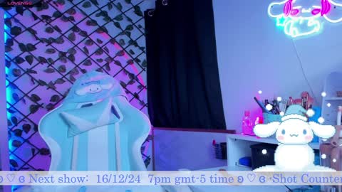 Snapshot of _heavenly_blue_ chatting on 12.16.24 Bluey online show from 12.16.24