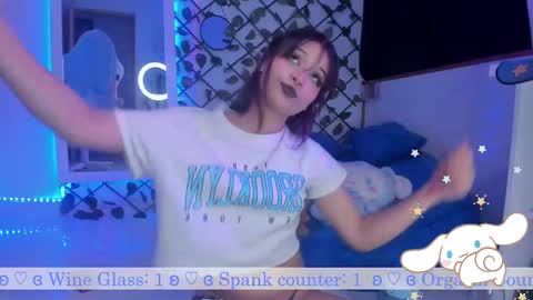 Snapshot of _heavenly_blue_ chatting on 03.04.25 Bluey online show from 03.04.25