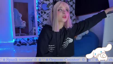 Snapshot of _heavenly_blue_ chatting on 03.11.25 Bluey online show from 03.11.25