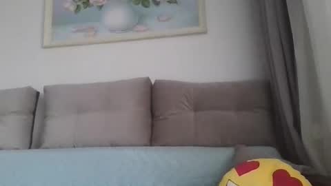 Snapshot of _hidden_frommymoom_ chatting on 04.20.26 Criss4u online show from 04.20.26